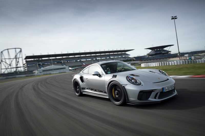 Illustration for article titled Put These Very Good 2019 Porsche 911 GT3 RS Photos In Your Life